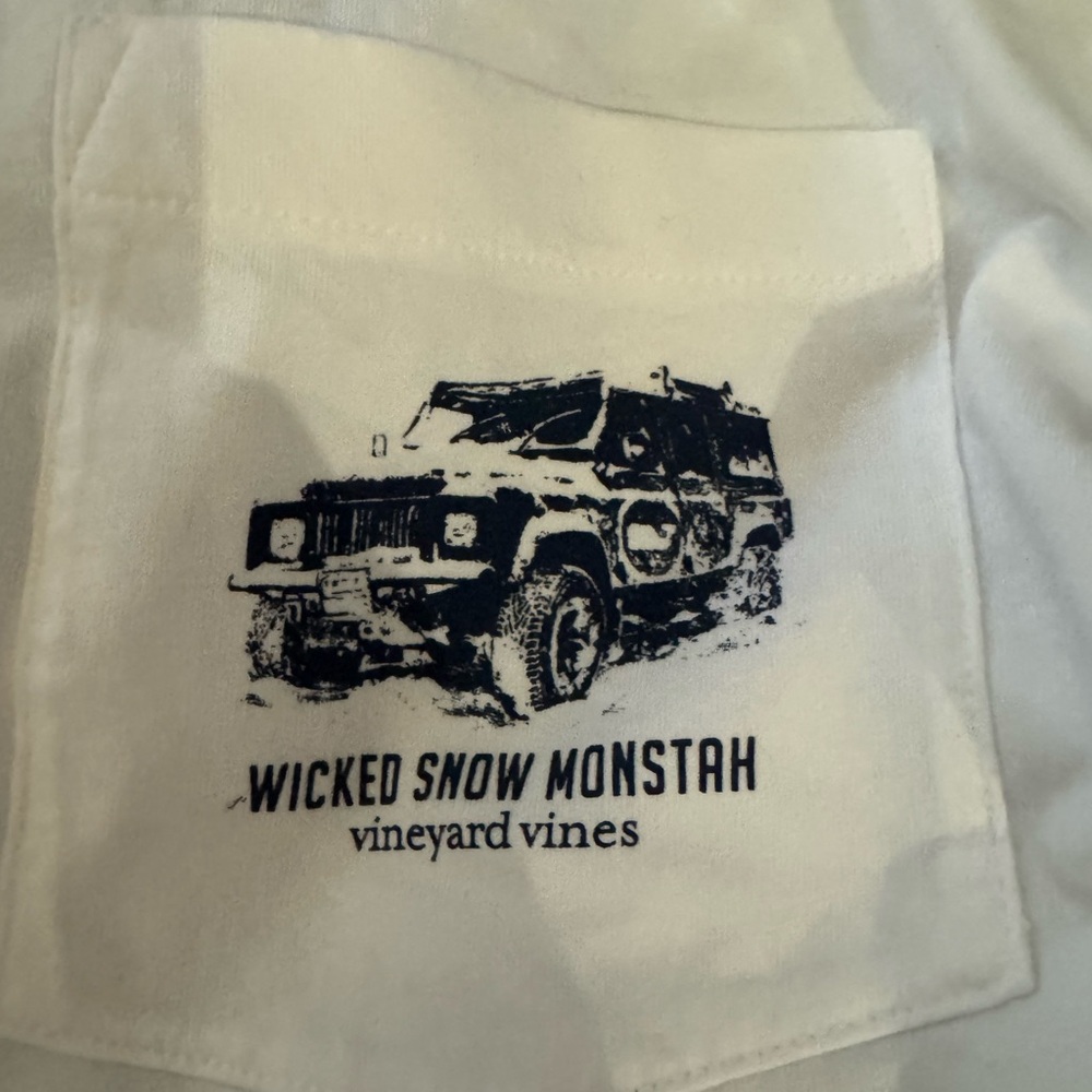 Vineyard Vines White Graphic Men's Shirt